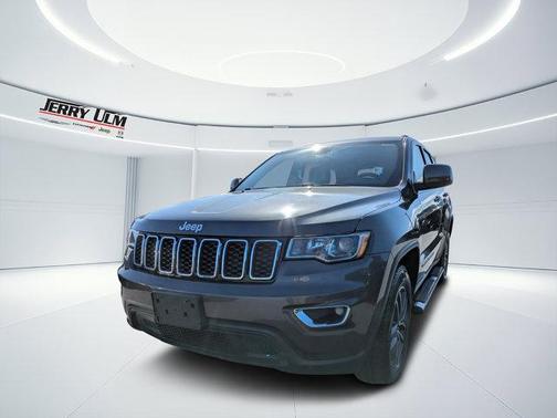 2019 Jeep Grand Cherokee Laredo E
