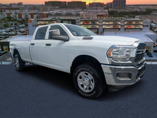2023 RAM 2500 Tradesman Crew Cab 4x4 8 Box