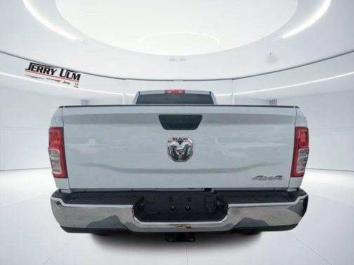 2023 RAM 2500 Tradesman Crew Cab 4x4 8 Box