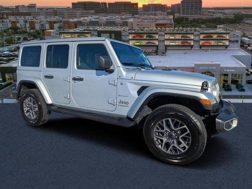 2024 Jeep Wrangler Sahara