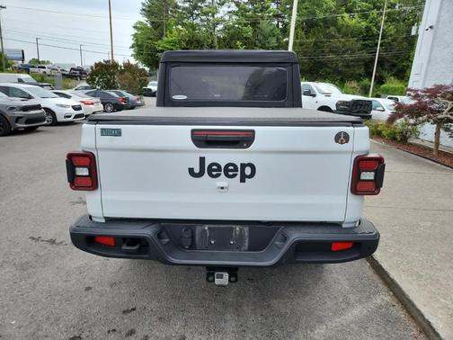Bright White Clearcoat 2021 Jeep Gladiator Sport