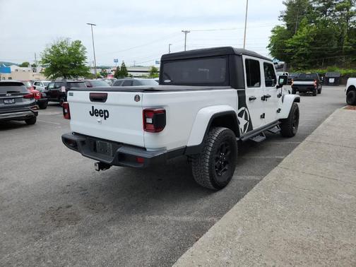Bright White Clearcoat 2021 Jeep Gladiator Sport