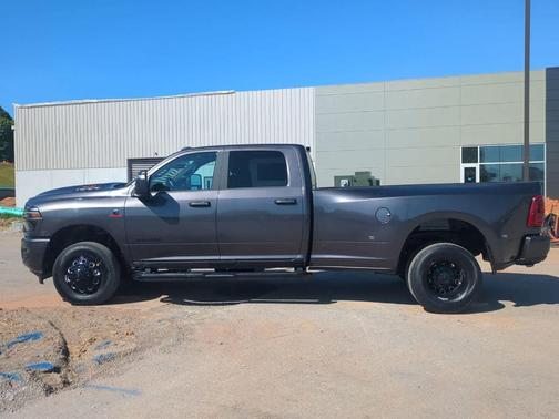 Granite Crystal Clearcoat Metallic 2026 RAM 3500 Laramie
