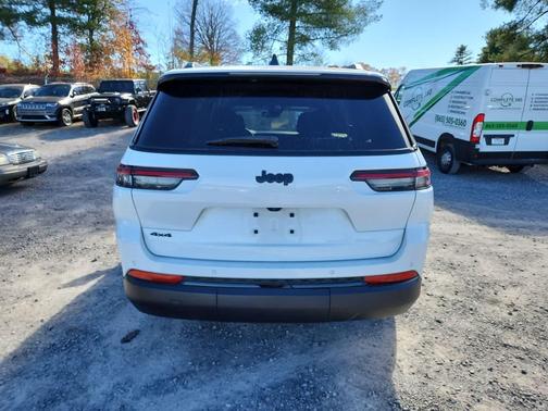 2024 Jeep Grand Cherokee L Laredo