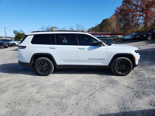2024 Jeep Grand Cherokee L Laredo