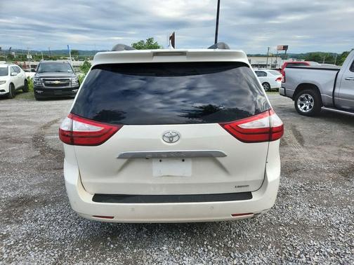 2019 Toyota Sienna Limited Premium