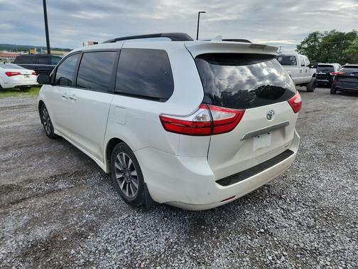2019 Toyota Sienna Limited Premium