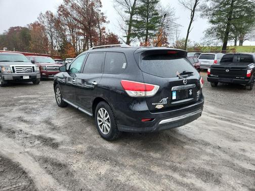 2016 Nissan Pathfinder S