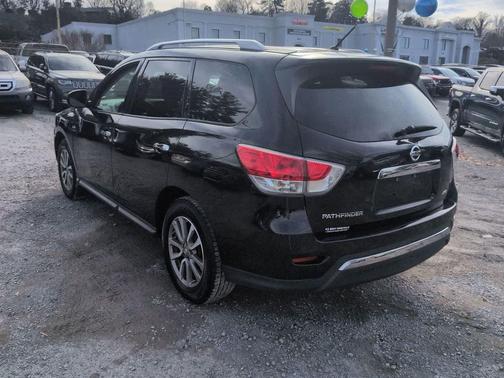 2016 Nissan Pathfinder S