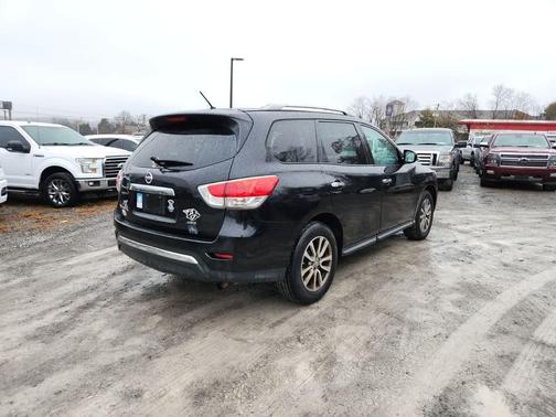 2016 Nissan Pathfinder S