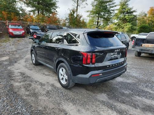 2022 Kia Sorento LX