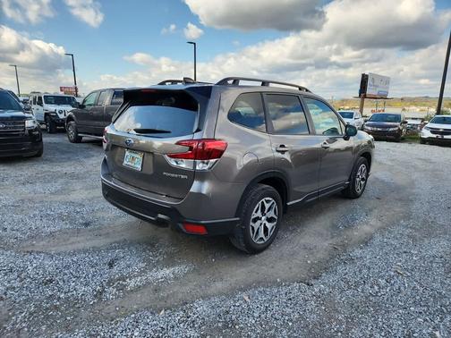 2024 Subaru Forester Premium