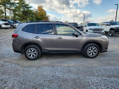 2024 Subaru Forester Premium