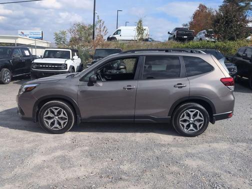 2024 Subaru Forester Premium