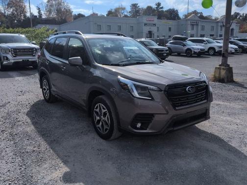 2024 Subaru Forester Premium