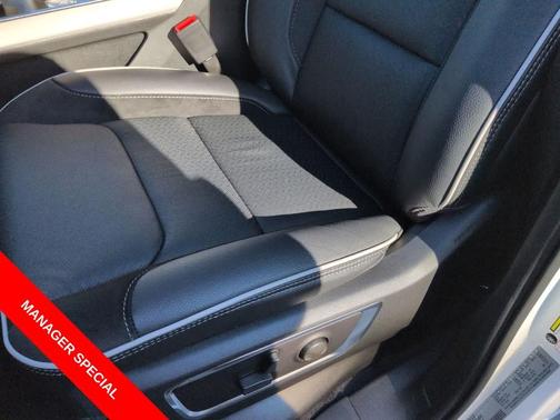 Bright White Clearcoat 2026 RAM 1500 Laramie