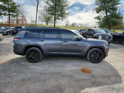 2023 Jeep Grand Cherokee L Laredo