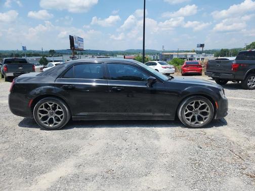 2018 Chrysler 300 Touring