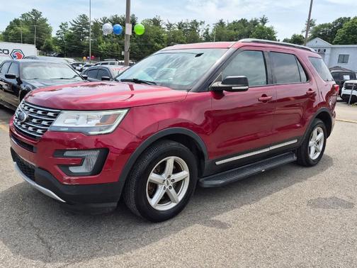 Ruby Red Metallic Tinted Clearcoat 2017 Ford Explorer XLT