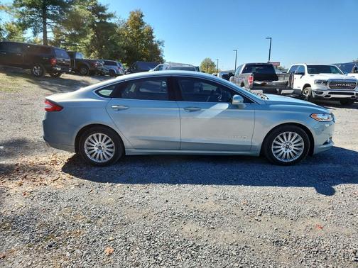 2013 Ford Fusion Hybrid SE