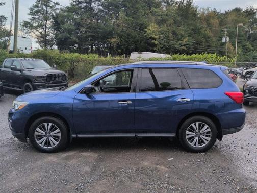 2020 Nissan Pathfinder SL