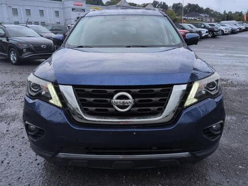 2020 Nissan Pathfinder SL