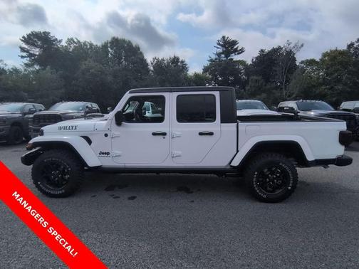 2025 Jeep Gladiator Sport