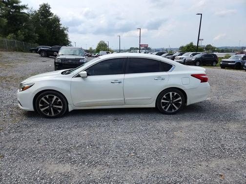 2016 Nissan Altima 2.5 SR