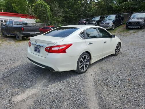 2016 Nissan Altima 2.5 SR