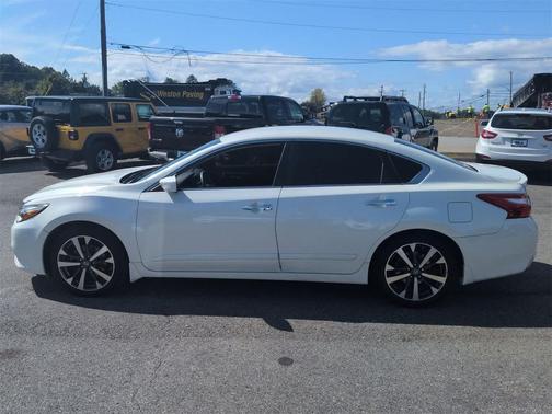 2016 Nissan Altima 2.5 SR