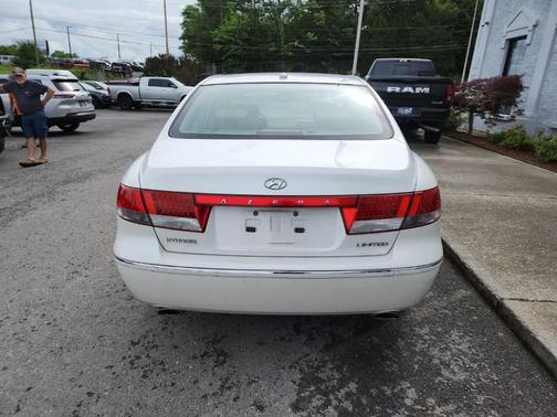 White 2007 Hyundai Azera