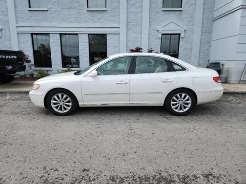 White 2007 Hyundai Azera