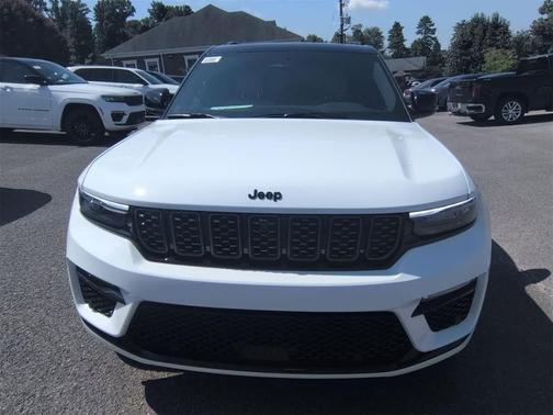 2025 Jeep Grand Cherokee Summit