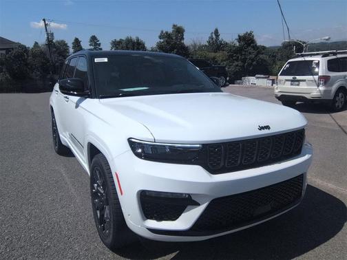 2025 Jeep Grand Cherokee Summit