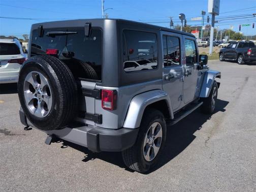 2016 Jeep Wrangler Unlimited Sahara