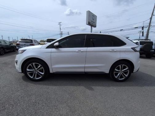 White Platinum Tri-Coat Metallic 2016 Ford Edge Sport