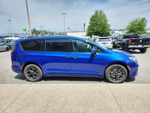 Ocean Blue Metallic 2021 Chrysler Pacifica Hybrid Touring L
