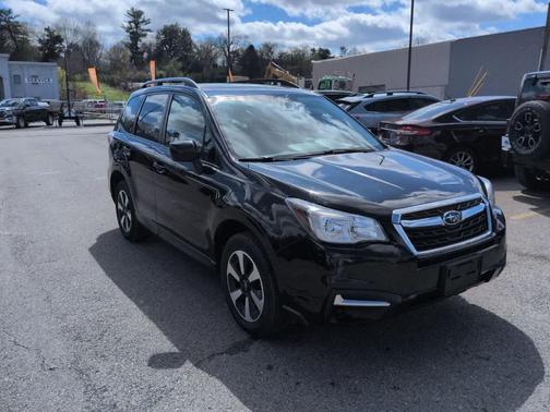 Crystal Black Silica 2018 Subaru Forester 2.5i Premium