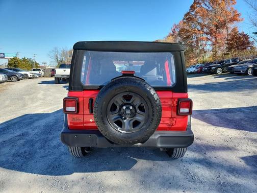 2024 Jeep Wrangler Sport