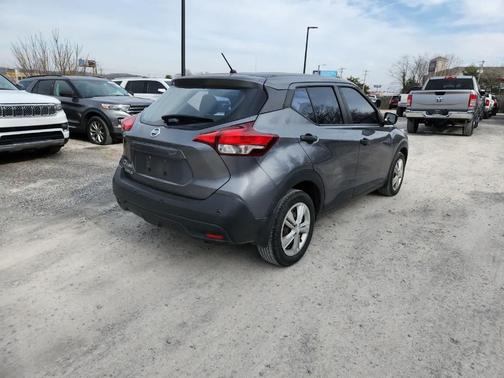2020 Nissan Kicks S
