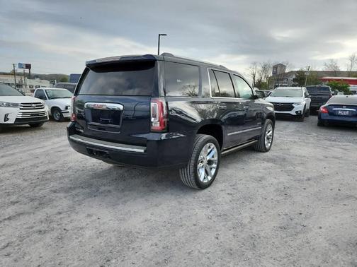 Dark Sapphire Blue Metallic 2017 GMC Yukon Denali