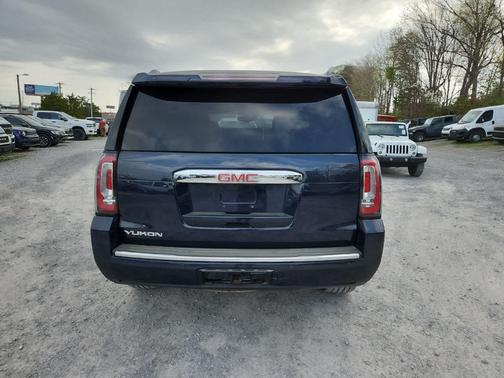Dark Sapphire Blue Metallic 2017 GMC Yukon Denali