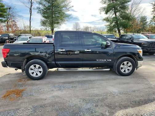 2019 Nissan Titan SV