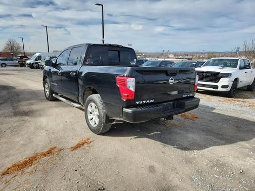 2019 Nissan Titan SV