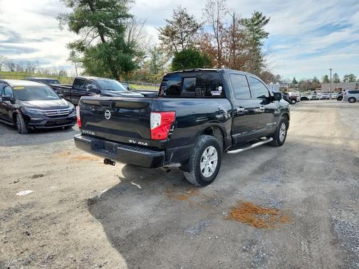 2019 Nissan Titan SV