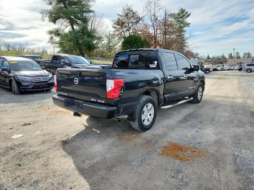 2019 Nissan Titan SV