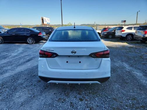 2022 Nissan Versa S