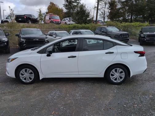 2022 Nissan Versa S