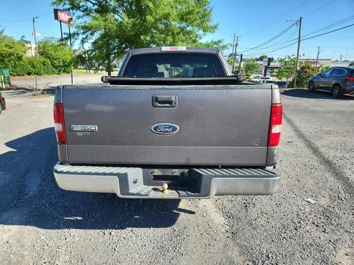 2005 Ford F-150 XLT SuperCrew