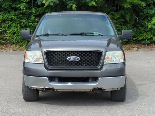 2005 Ford F-150 XLT SuperCrew